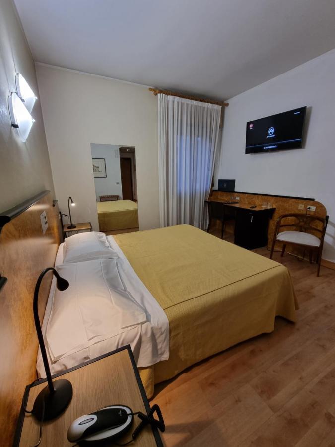 Cityhotel Cristina วิเชนซา ภายนอก รูปภาพ