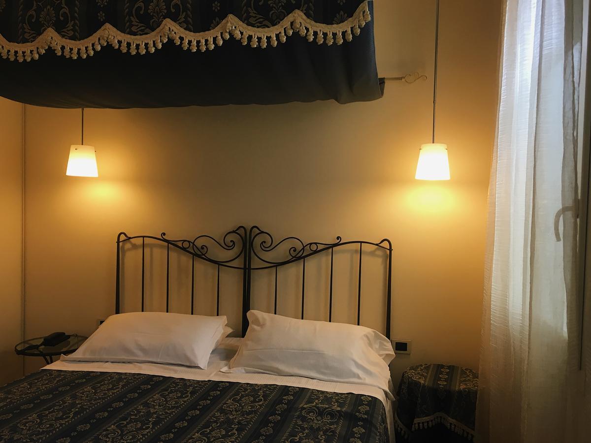 Cityhotel Cristina วิเชนซา ภายนอก รูปภาพ