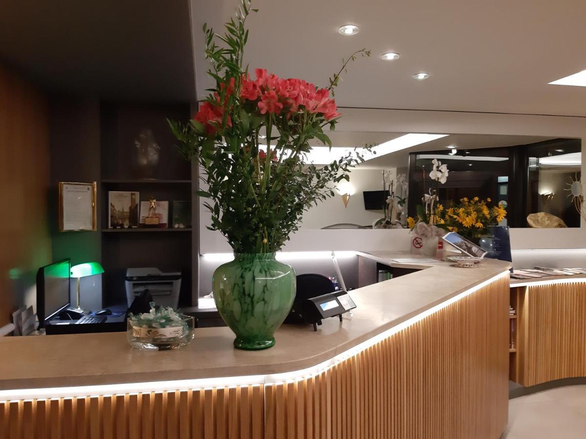 Cityhotel Cristina วิเชนซา ภายนอก รูปภาพ